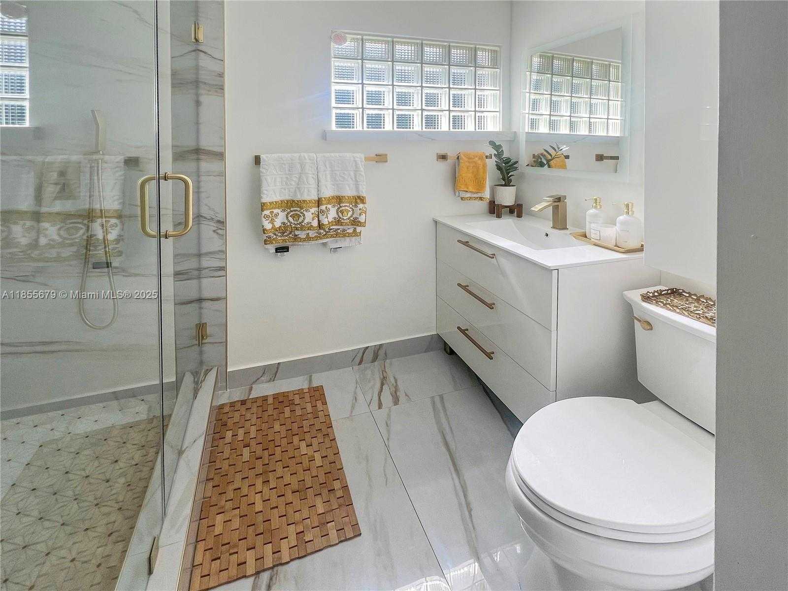 Small Image of 4611 SOUTH WEST 82ND CT, Miami Number 22