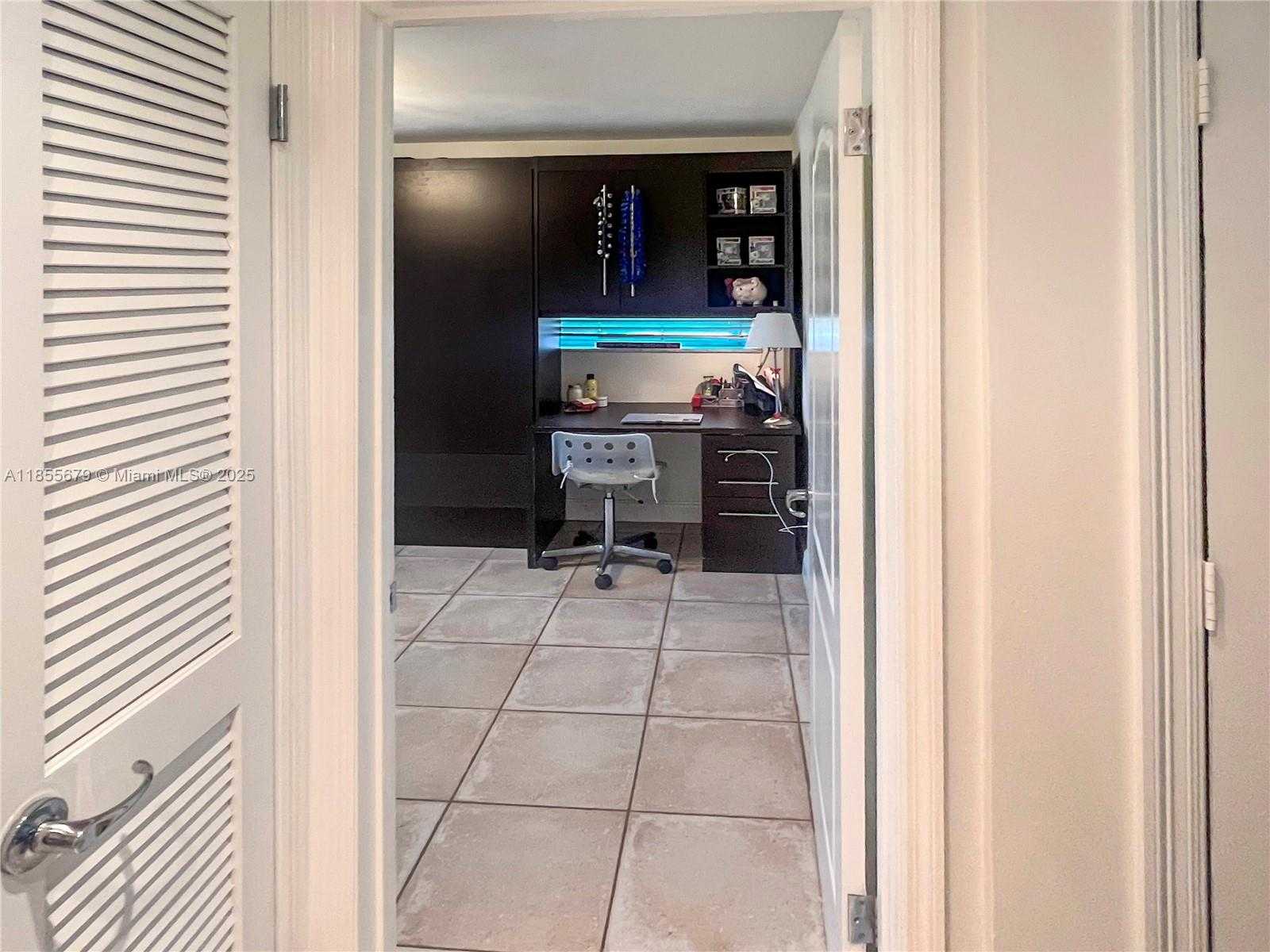Small Image of 4611 SOUTH WEST 82ND CT, Miami Number 30