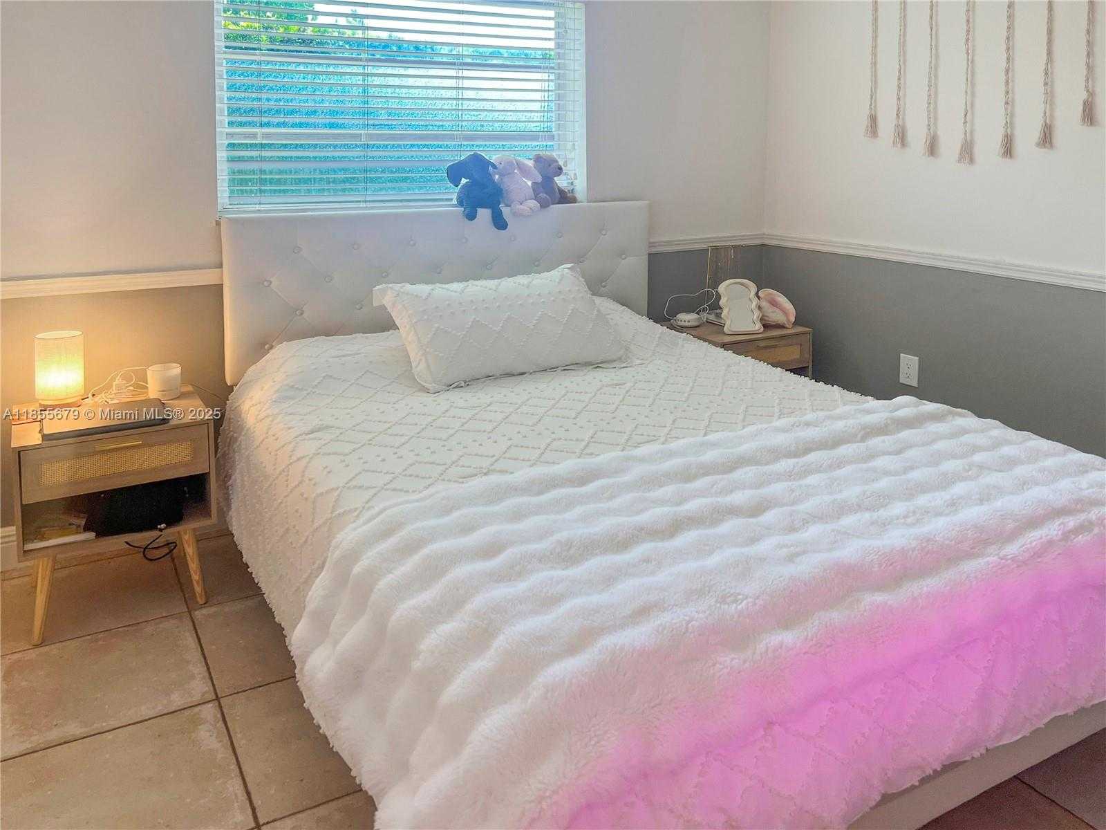 Small Image of 4611 SOUTH WEST 82ND CT, Miami Number 37