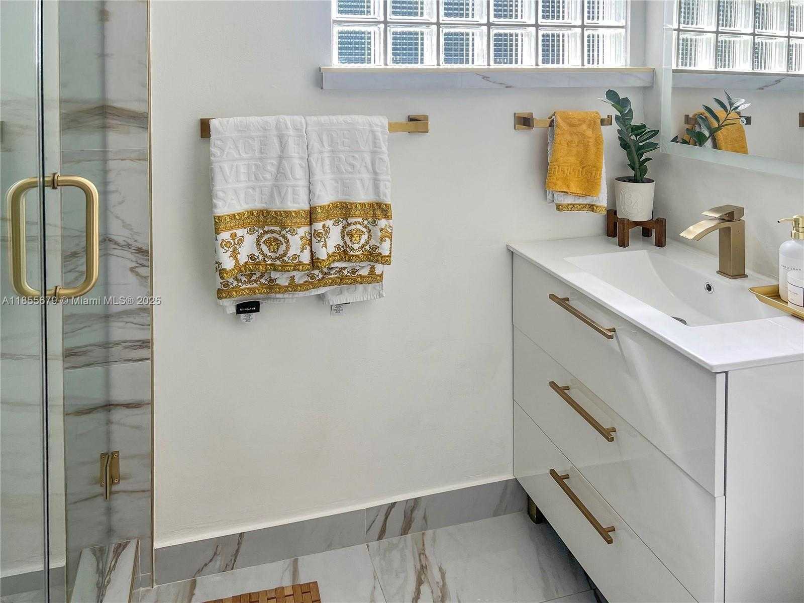 Small Image of 4611 SOUTH WEST 82ND CT, Miami Number 46