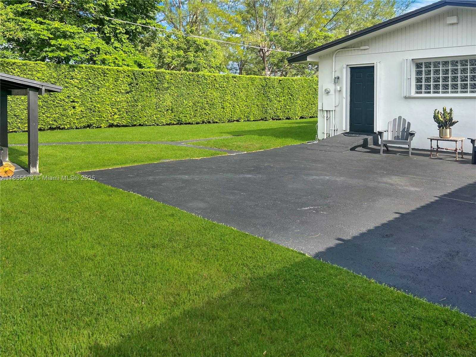 Small Image of 4611 SOUTH WEST 82ND CT, Miami Number 49