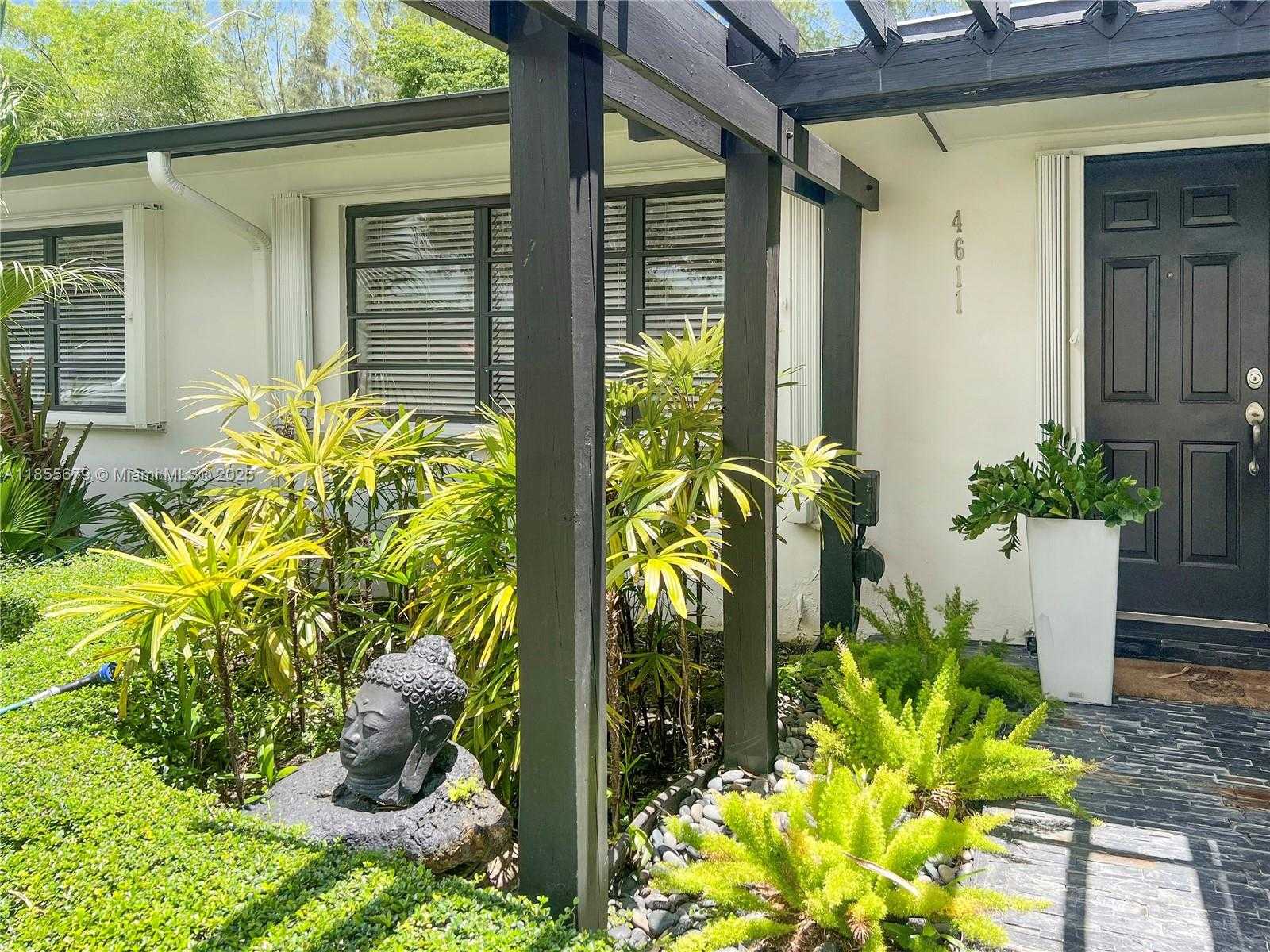 Small Image of 4611 SOUTH WEST 82ND CT, Miami Number 7