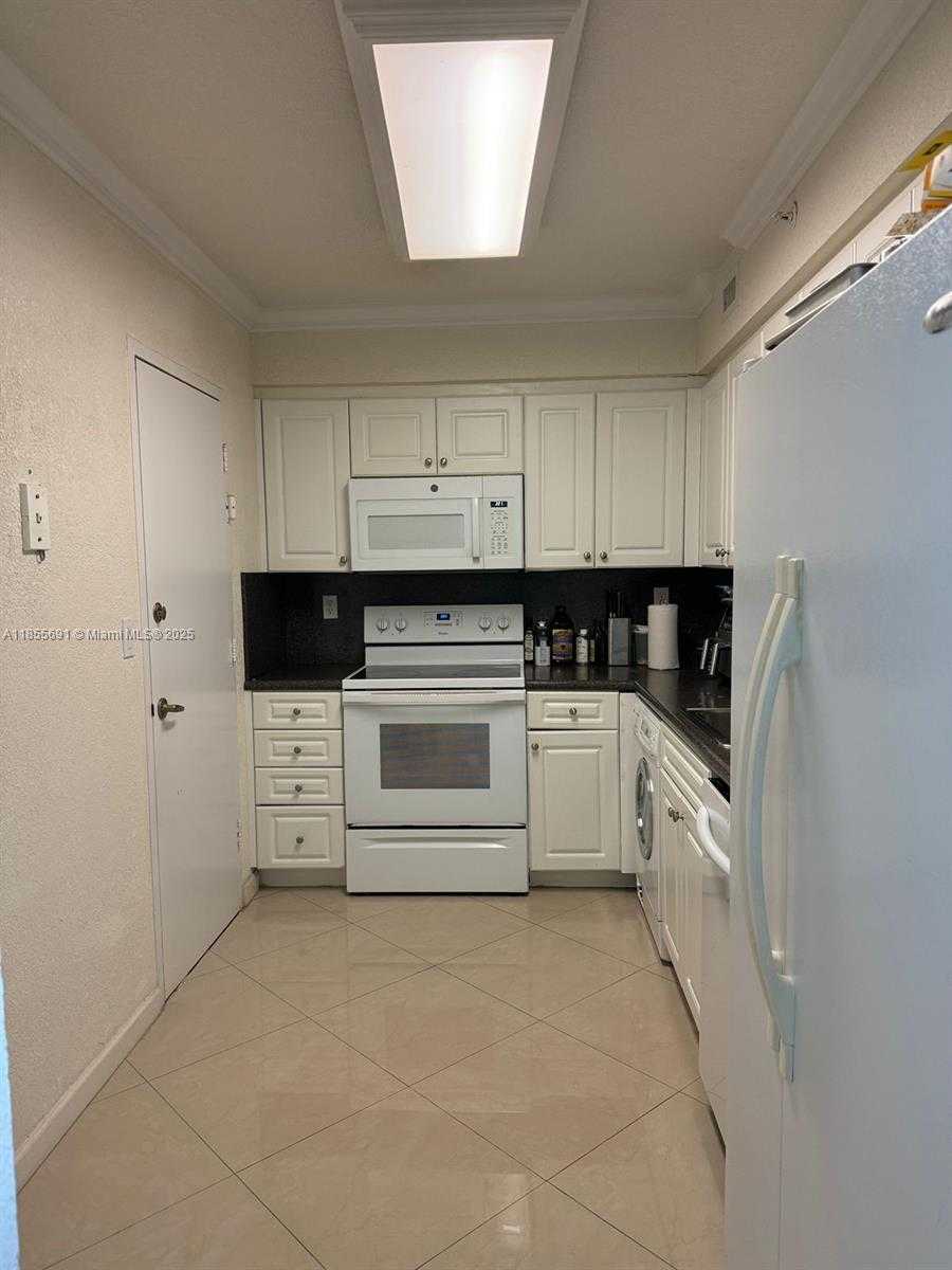Small Image of 2501 SOUTH OCEAN DR #1538, Hollywood Number 3