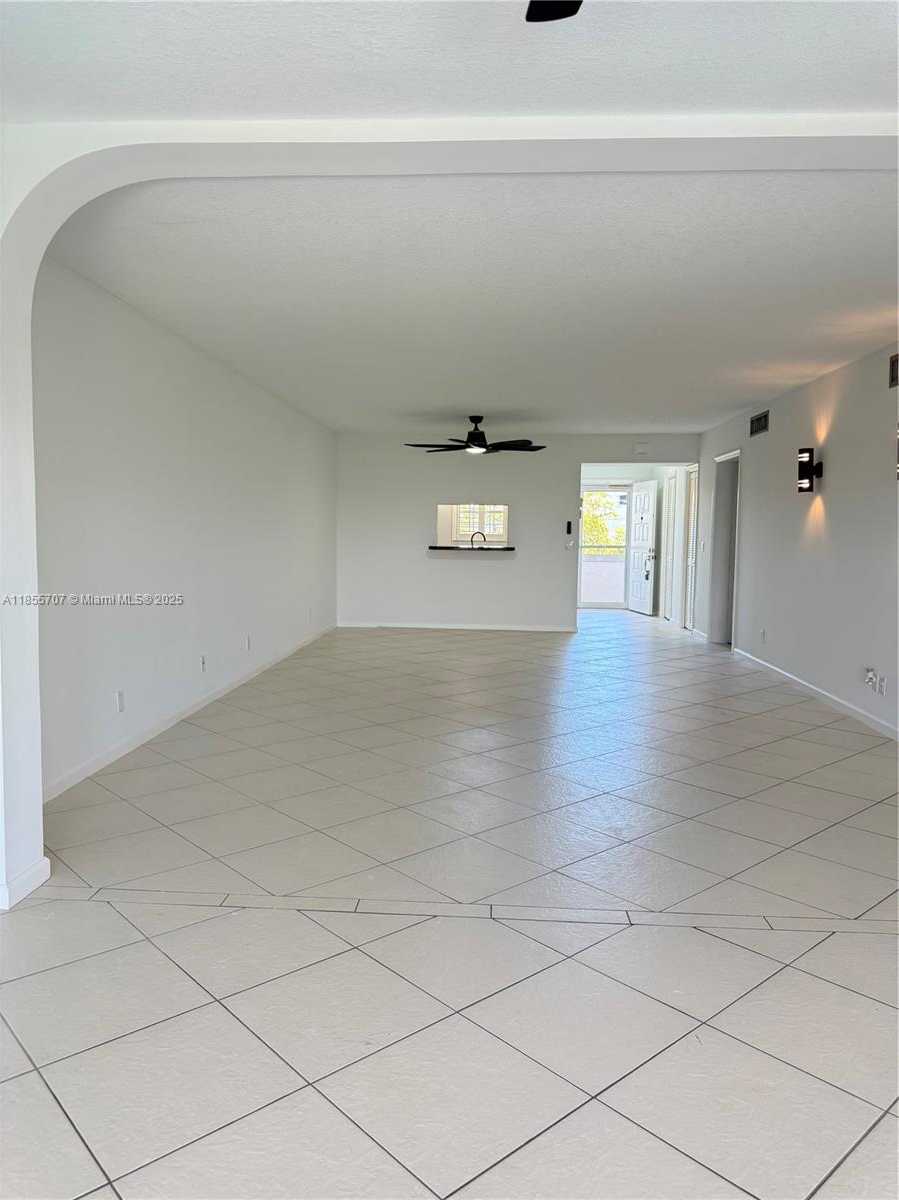 Small Image of 250 John F Kennedy Dr, Atlantis, FL 33462, USA Number 10