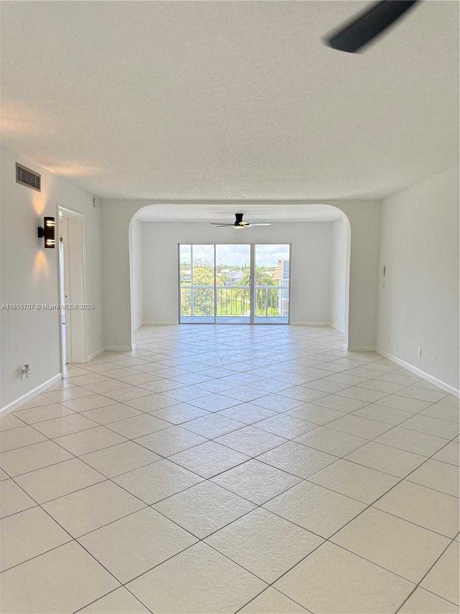 Small Image of 250 John F Kennedy Dr, Atlantis, FL 33462, USA Number 13