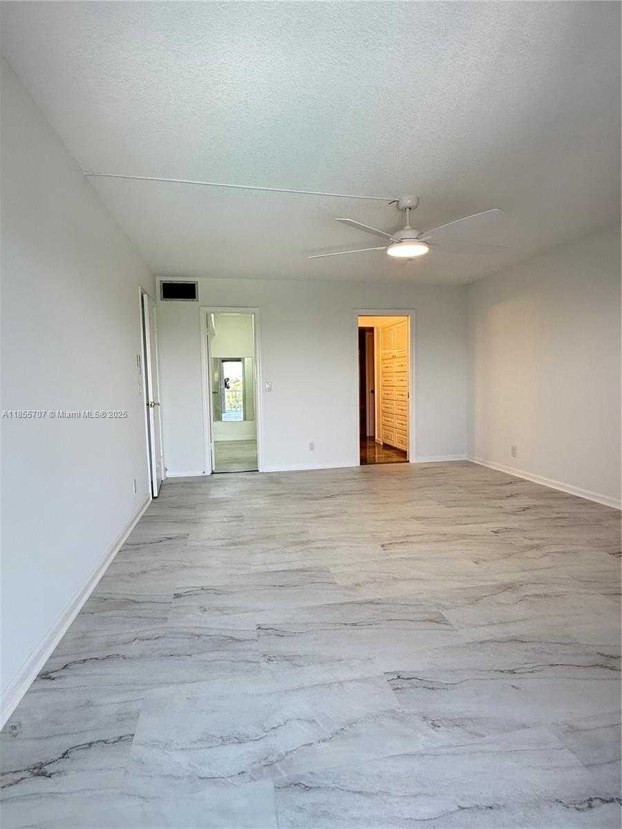 Small Image of 250 John F Kennedy Dr, Atlantis, FL 33462, USA Number 18