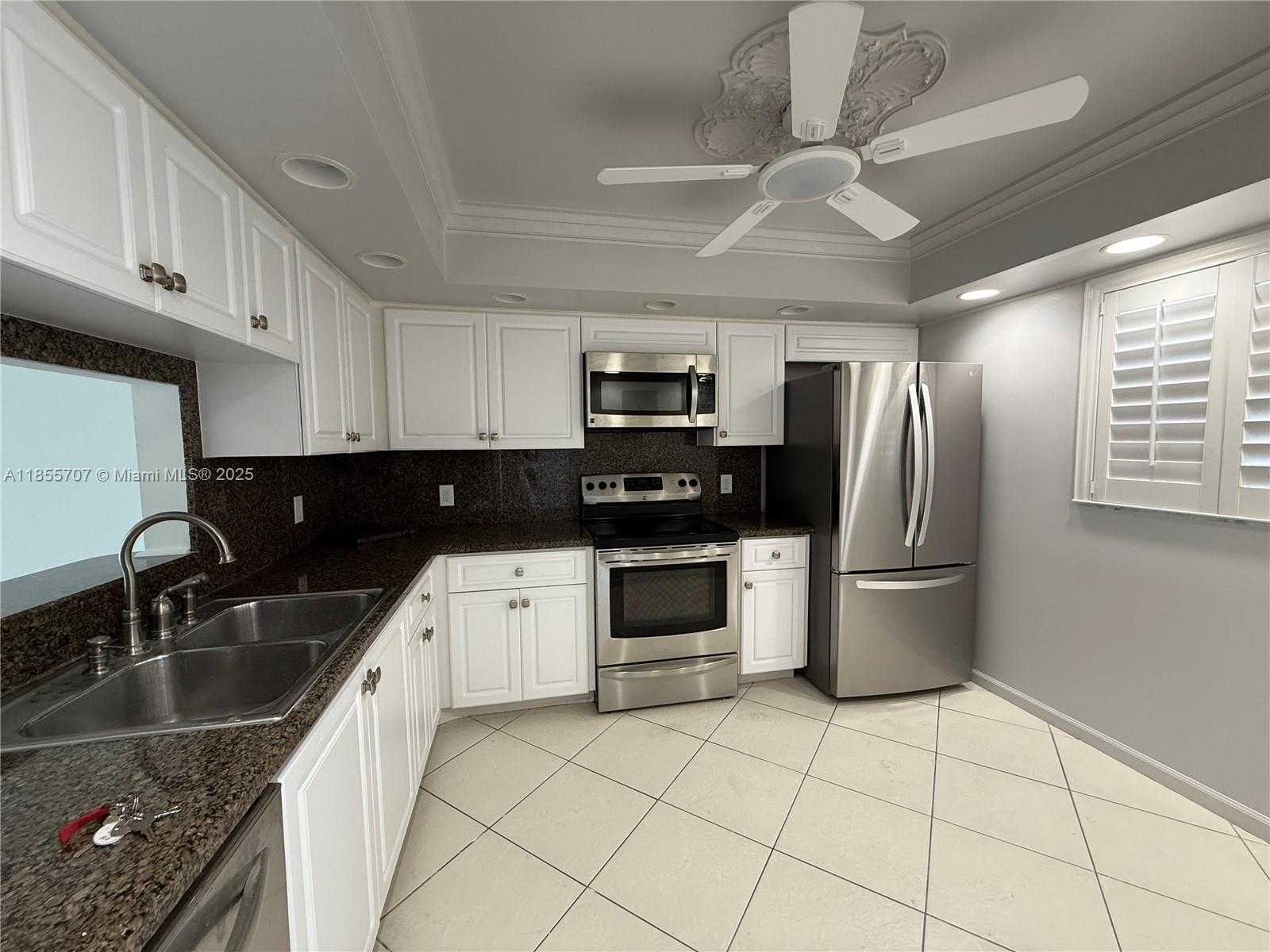 Small Image of 250 John F Kennedy Dr, Atlantis, FL 33462, USA Number 2