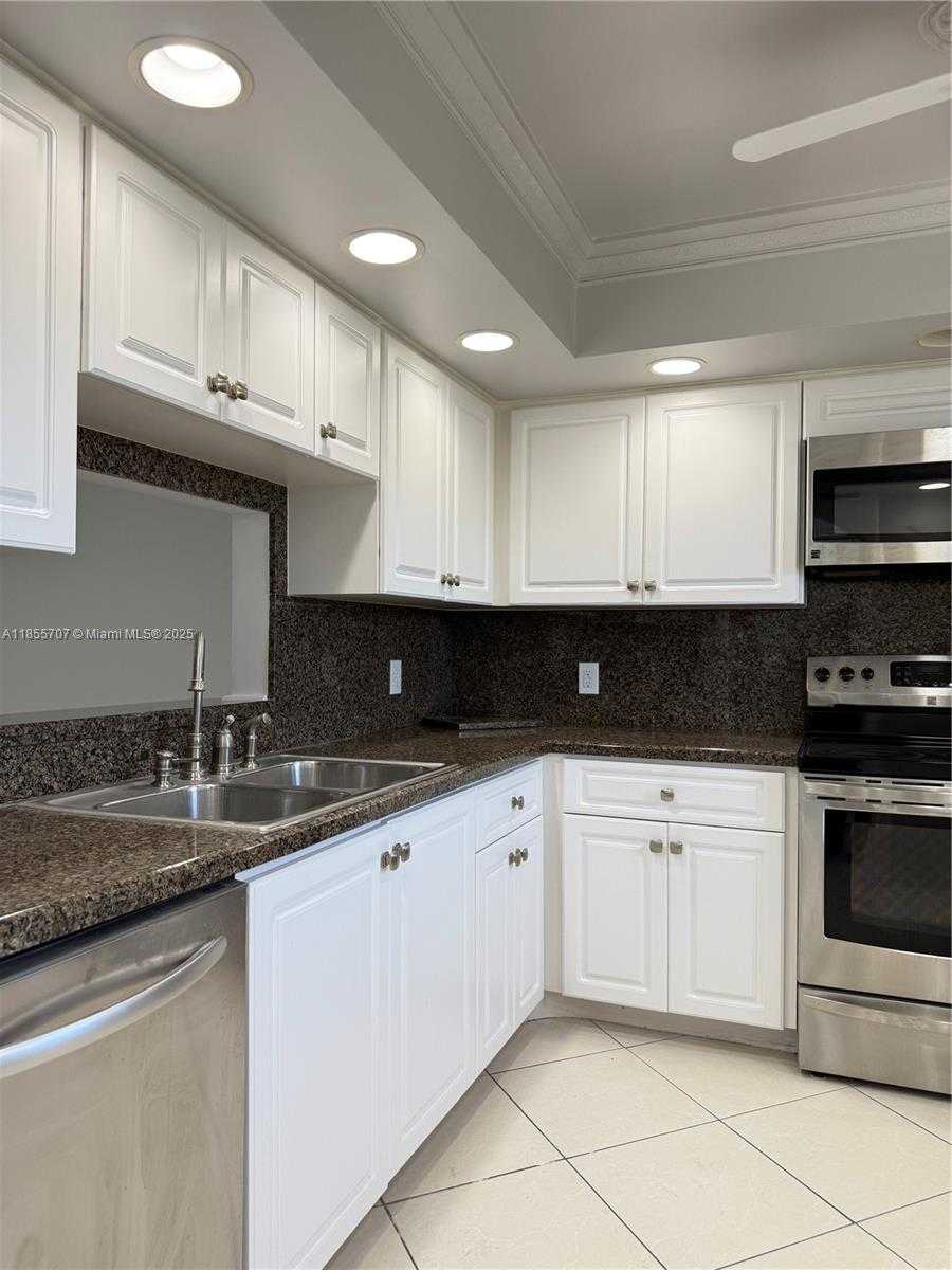 Small Image of 250 John F Kennedy Dr, Atlantis, FL 33462, USA Number 23