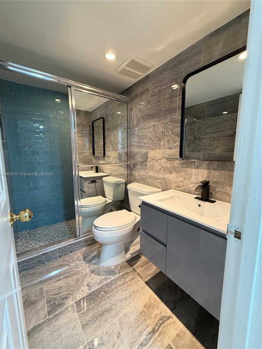 Small Image of 250 John F Kennedy Dr, Atlantis, FL 33462, USA Number 29