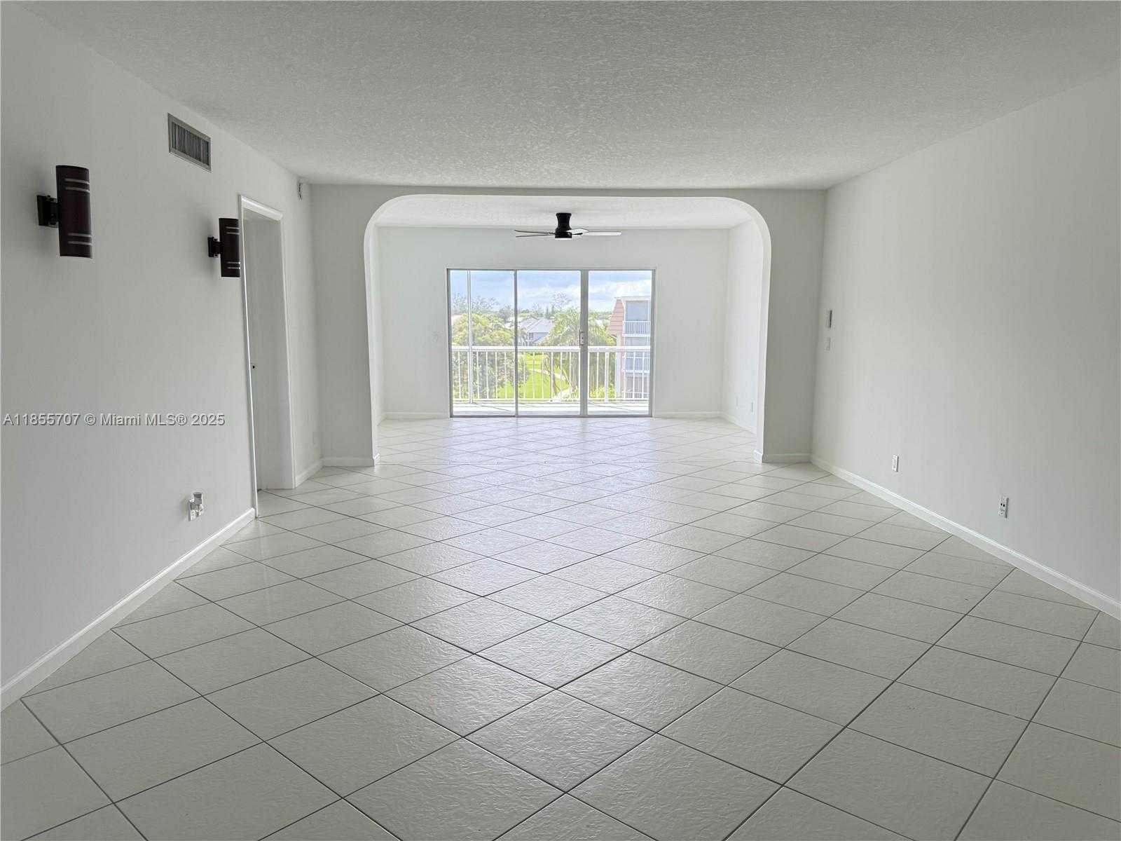Small Image of 250 John F Kennedy Dr, Atlantis, FL 33462, USA Number 3