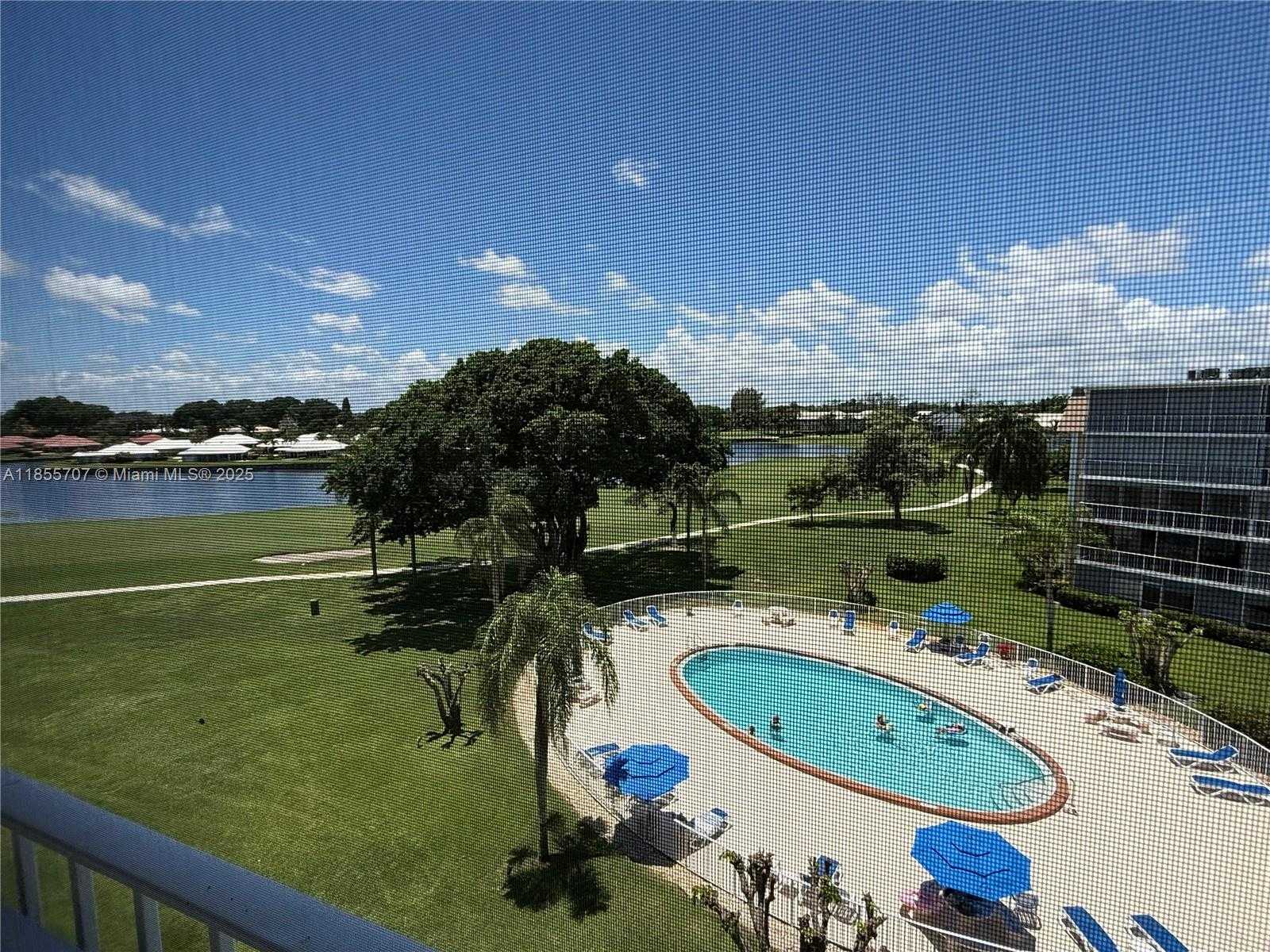 Small Image of 250 John F Kennedy Dr, Atlantis, FL 33462, USA Number 39
