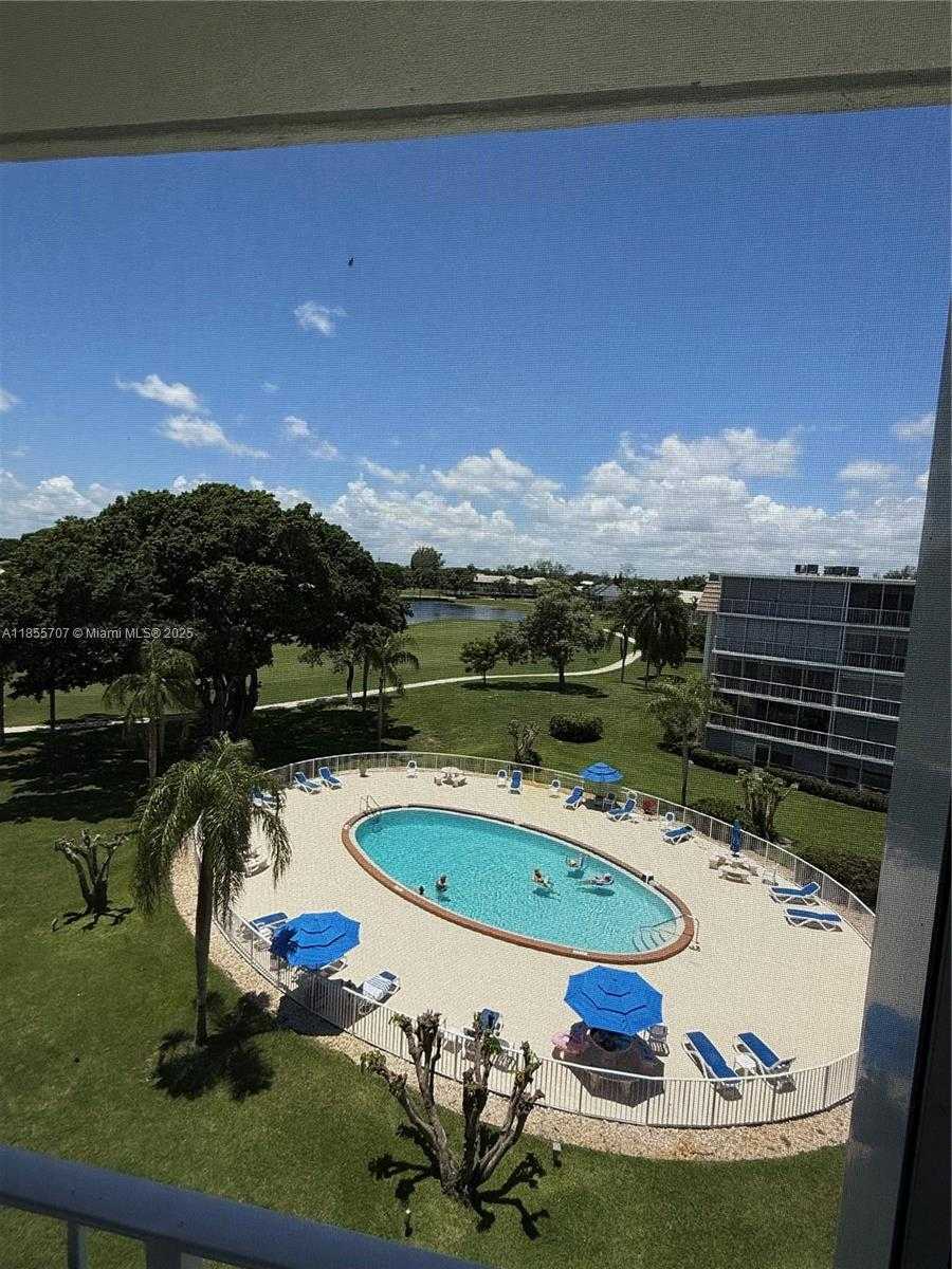 Small Image of 250 John F Kennedy Dr, Atlantis, FL 33462, USA Number 40