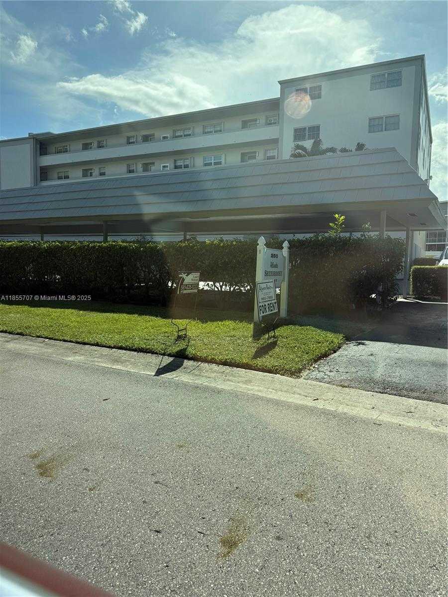 Small Image of 250 John F Kennedy Dr, Atlantis, FL 33462, USA Number 48