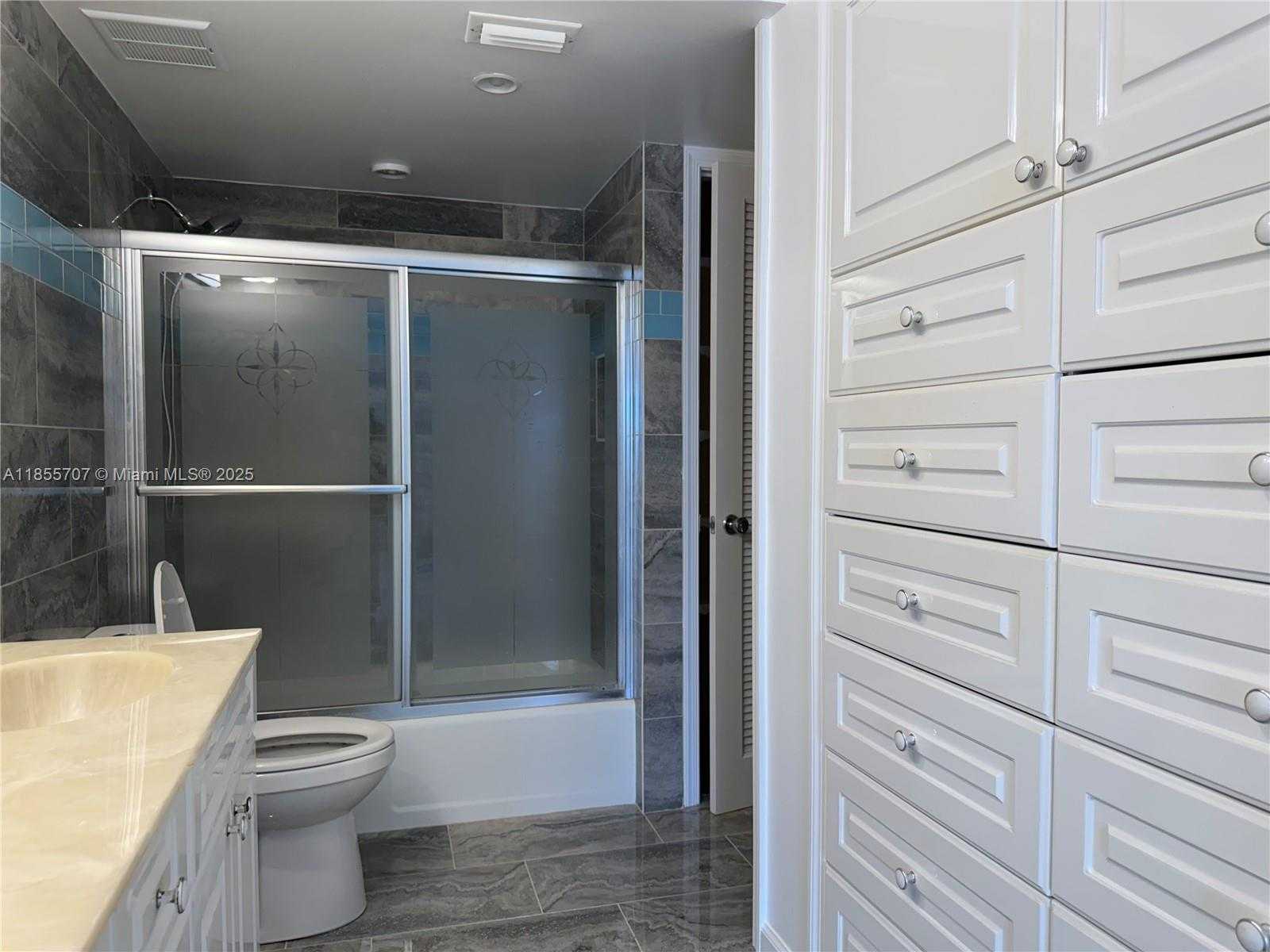 Small Image of 250 John F Kennedy Dr, Atlantis, FL 33462, USA Number 6