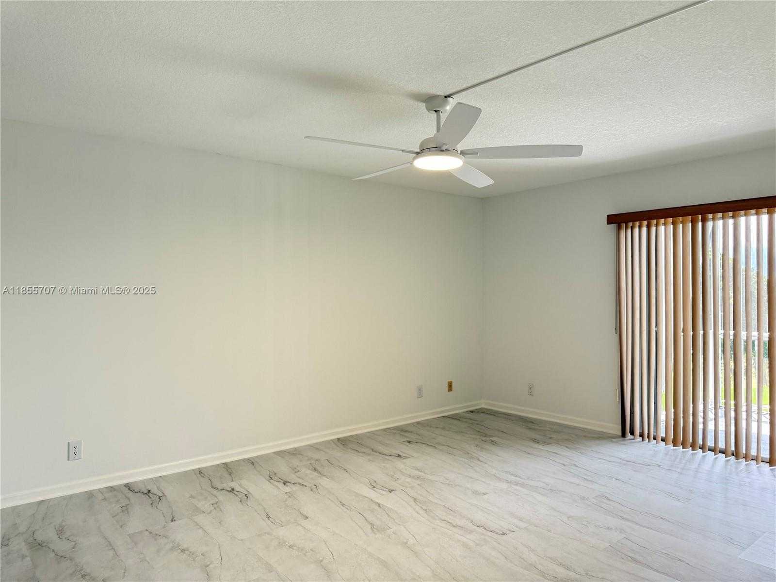 Small Image of 250 John F Kennedy Dr, Atlantis, FL 33462, USA Number 7