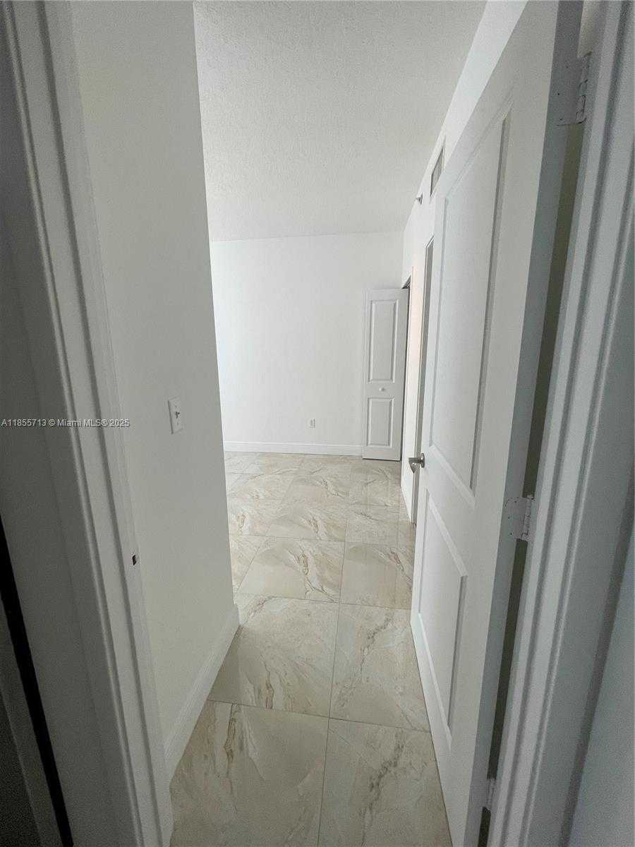 Small Image of 170 SOUTH EAST 14TH ST #1904, Miami Number 11