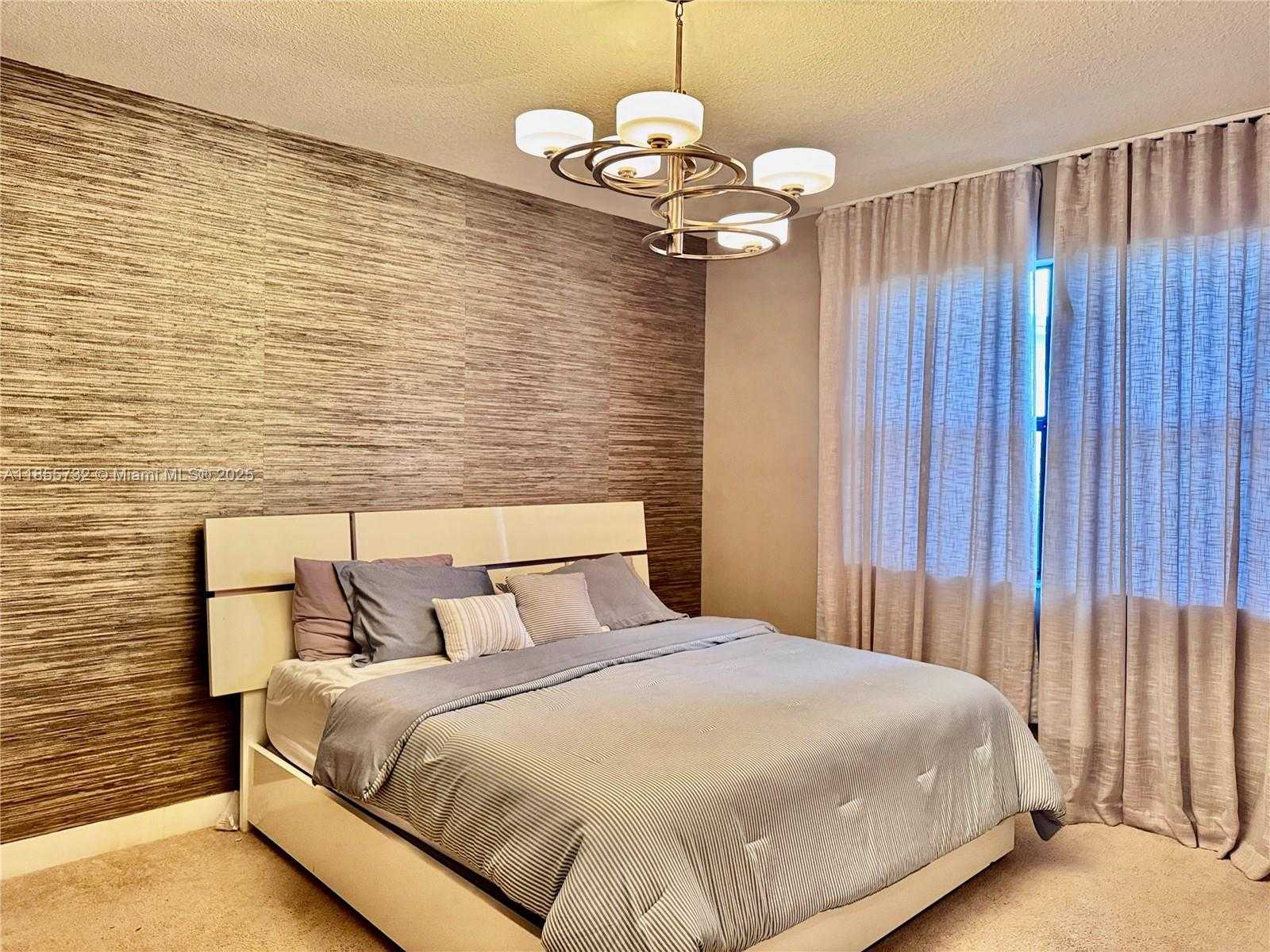 Small Image of 7924 NORTH WEST 105TH AVE #7924, Doral Number 11