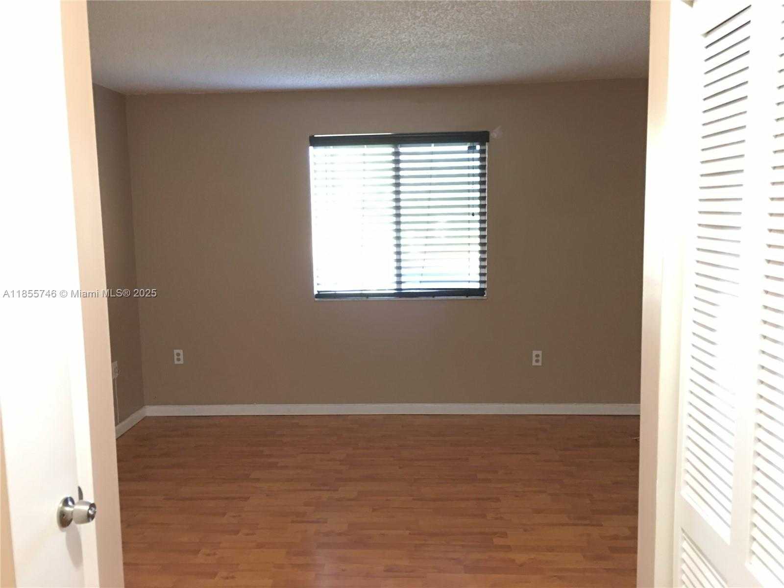 Small Image of 15731 SOUTH WEST 137TH AVE #201, Miami Number 10