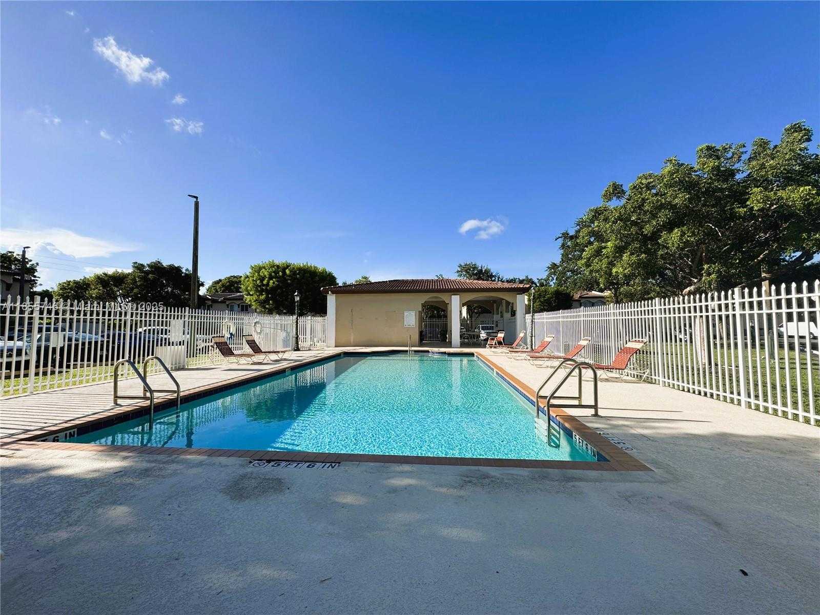 Small Image of 15731 SOUTH WEST 137TH AVE #201, Miami Number 14