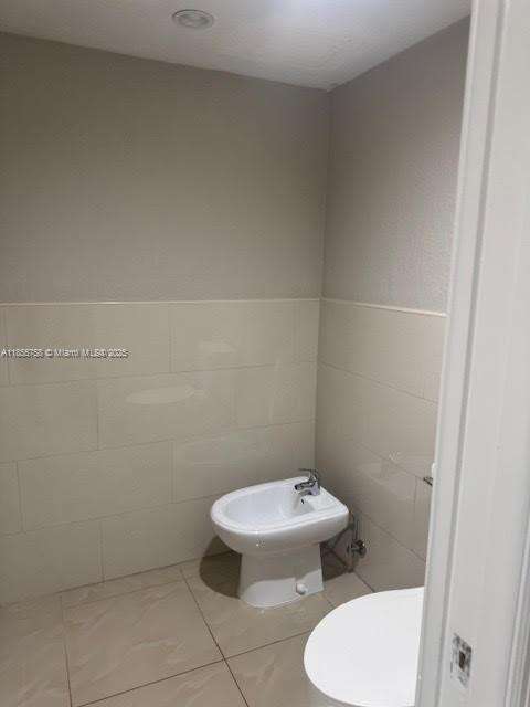 Small Image of 8820 FONTAINEBLEAU BLVD #104, Miami Number 12