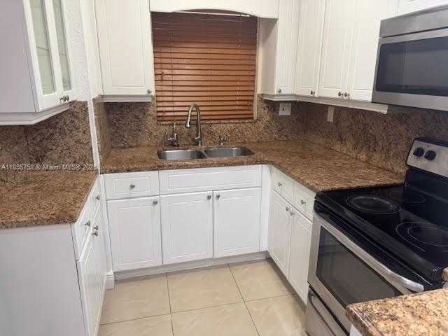 Small Image of 8820 FONTAINEBLEAU BLVD #104, Miami Number 3