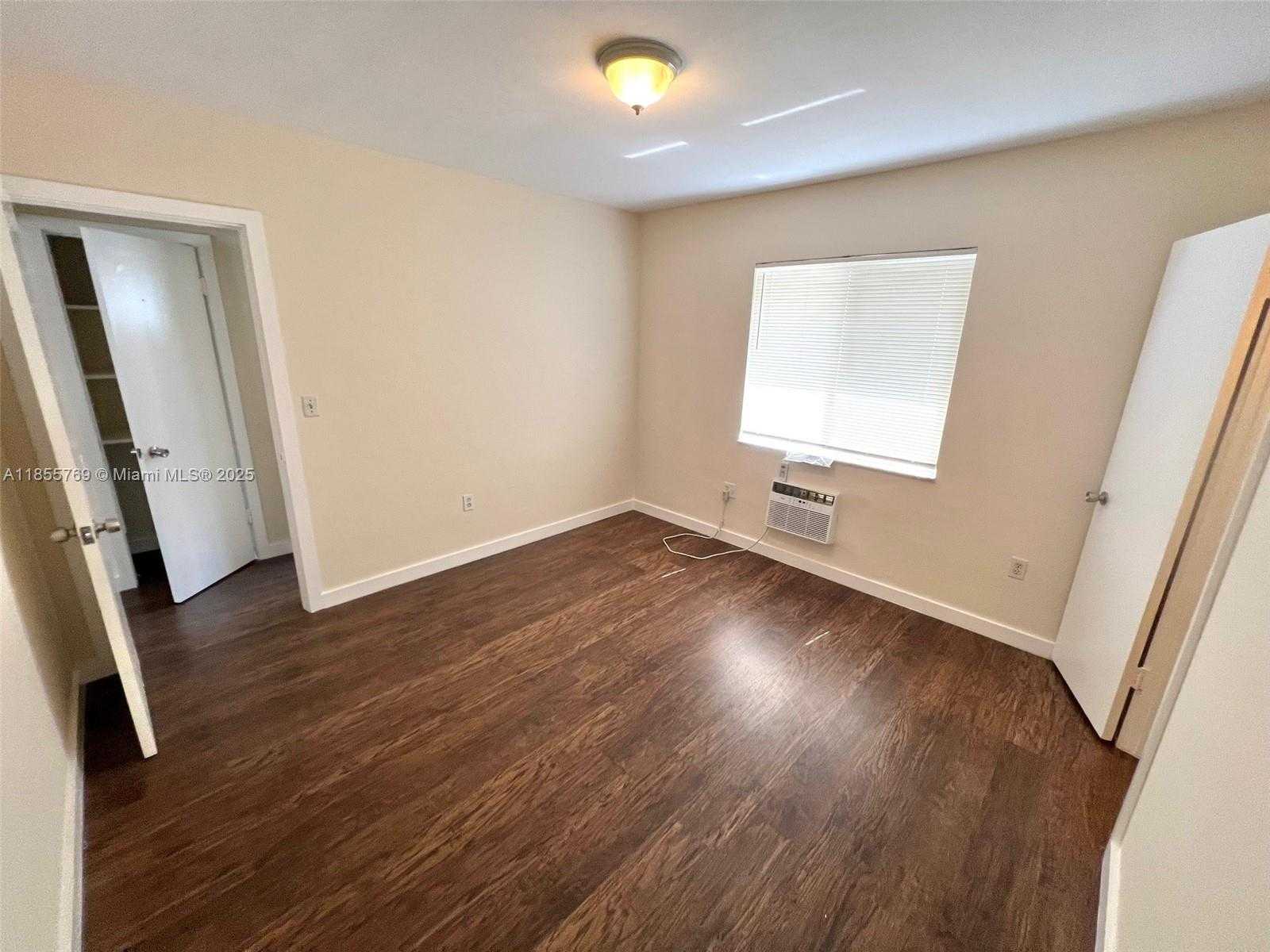 Small Image of 692 NORTH EAST 85TH ST #6, Miami Number 5