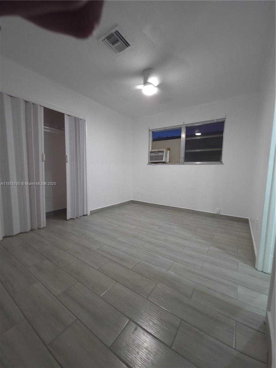 Small Image of 359 WEST 12TH ST #2, Hialeah Number 13