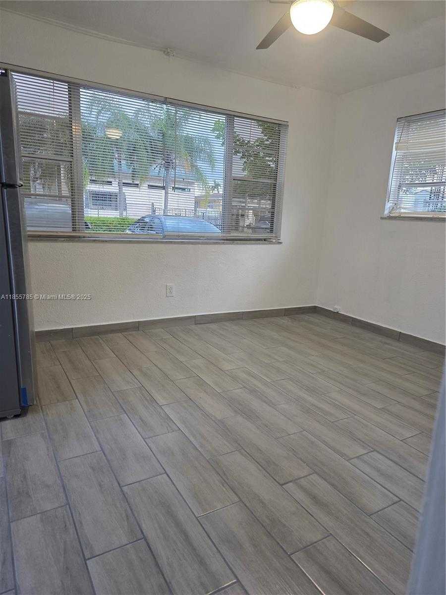 Small Image of 359 WEST 12TH ST #2, Hialeah Number 7