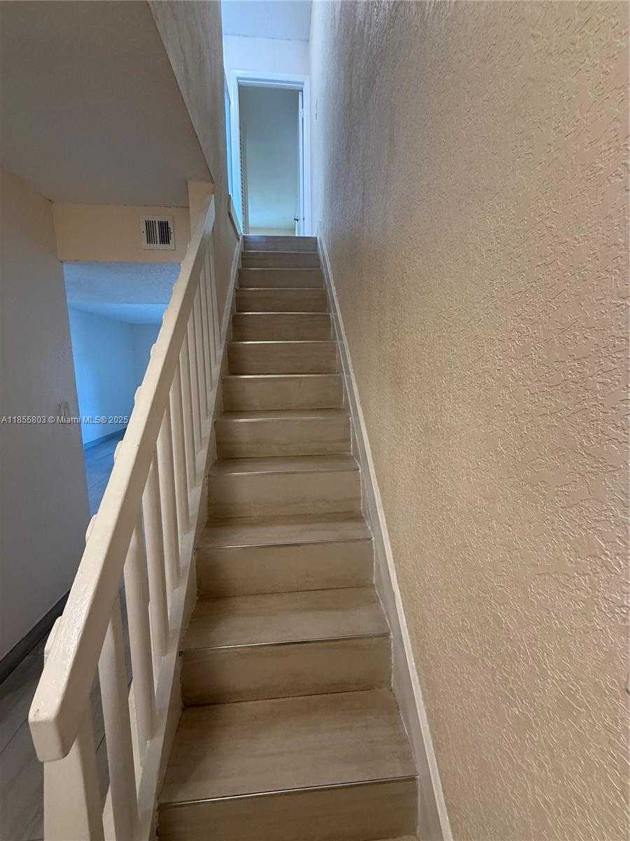 Small Image of 2740 WEST 76TH ST #204, Hialeah Number 16
