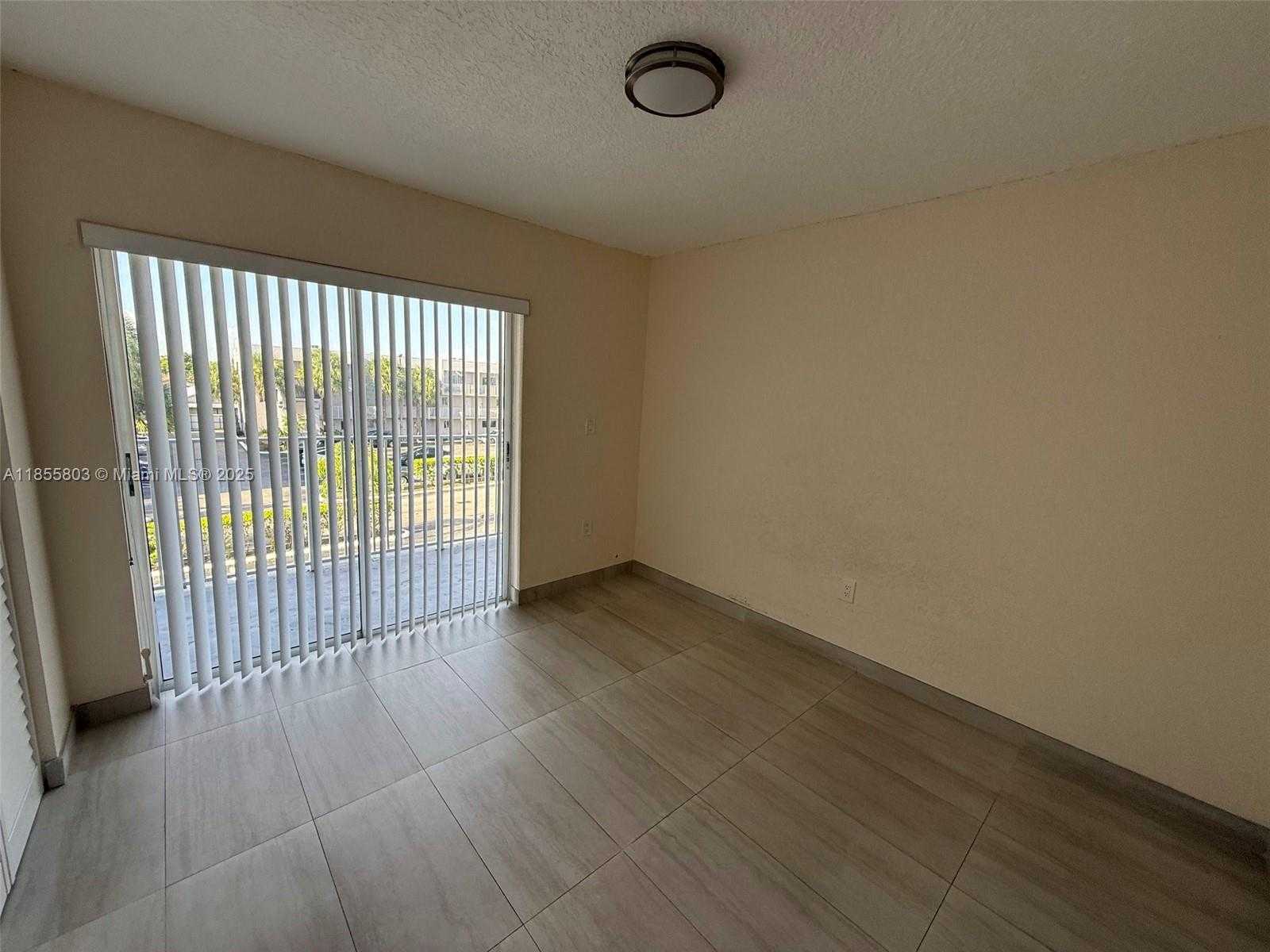 Small Image of 2740 WEST 76TH ST #204, Hialeah Number 3
