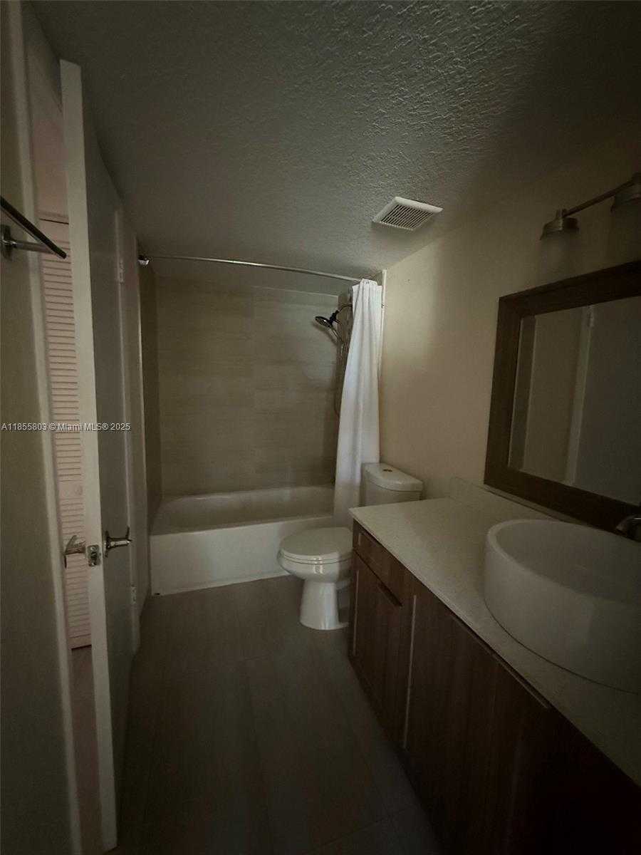 Small Image of 2740 WEST 76TH ST #204, Hialeah Number 6