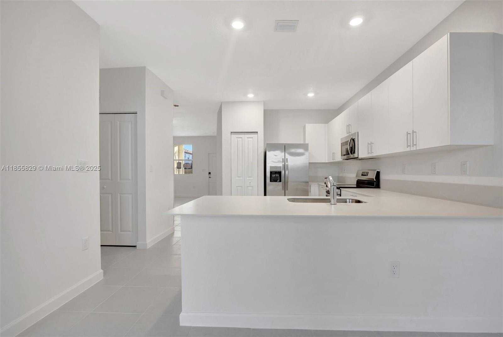 Small Image of 2813 SOUTH EAST 25TH AVE #2813, Homestead Number 20