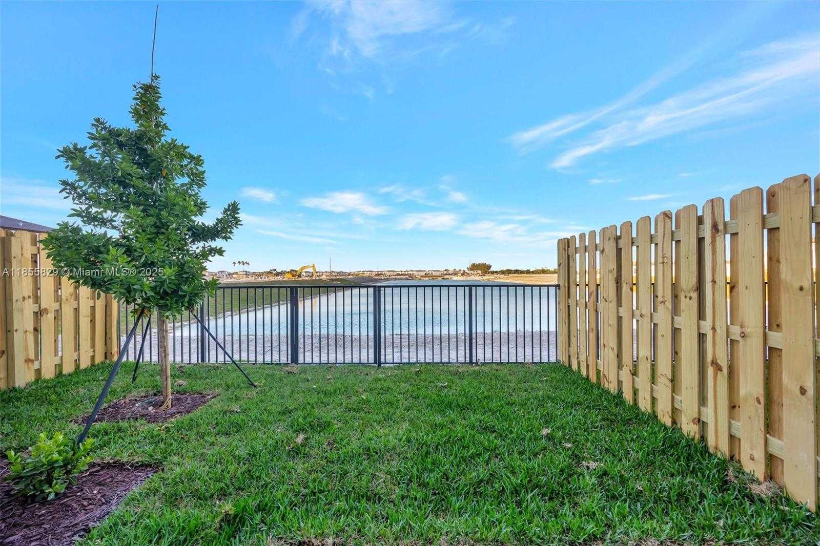 Small Image of 2813 SOUTH EAST 25TH AVE #2813, Homestead Number 40