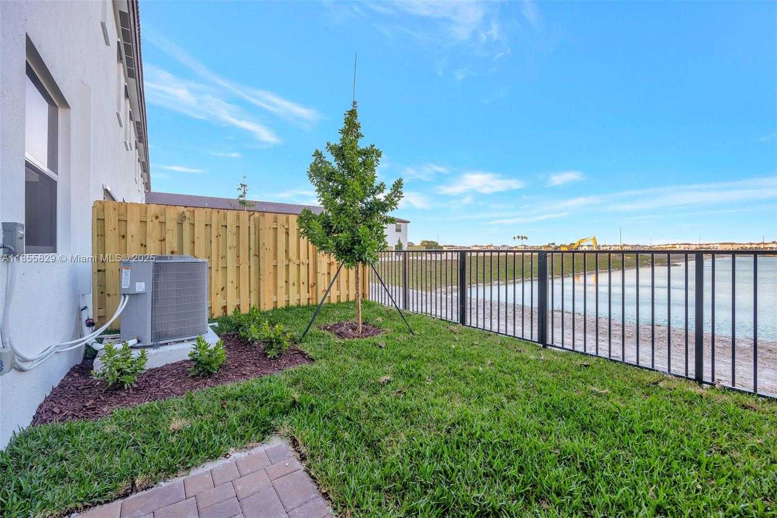 Small Image of 2813 SOUTH EAST 25TH AVE #2813, Homestead Number 41