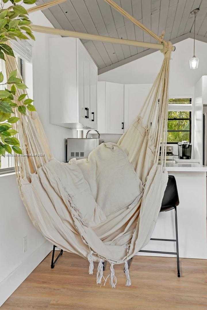 Small Image of 317 LAUDERDALE #3, Fort Lauderdale Number 15