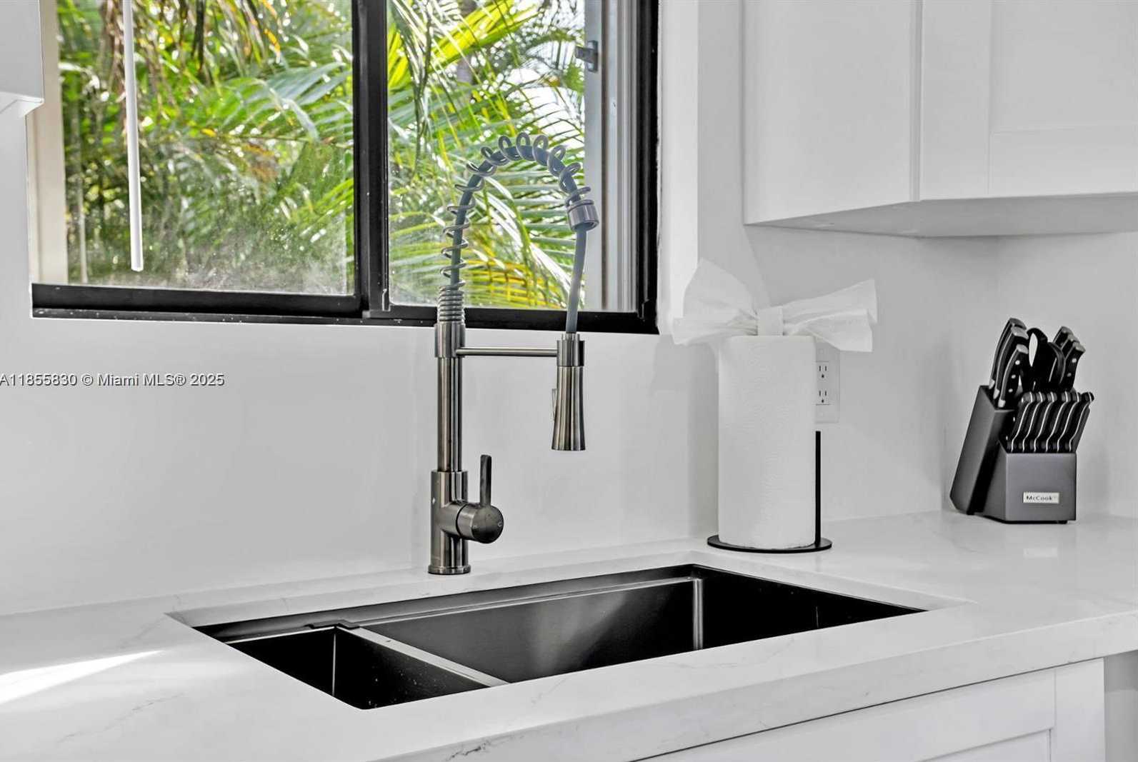 Small Image of 317 LAUDERDALE #3, Fort Lauderdale Number 16