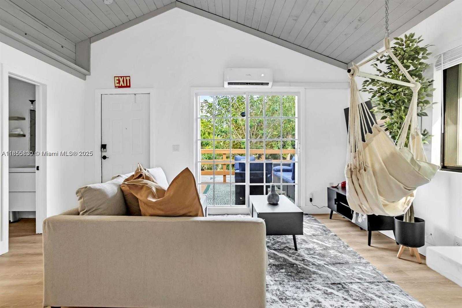Small Image of 317 LAUDERDALE #3, Fort Lauderdale Number 6