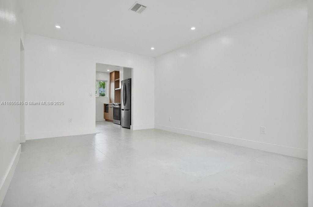 Small Image of 10767 NORTH EAST 2ND AVE #1, Miami Number 3