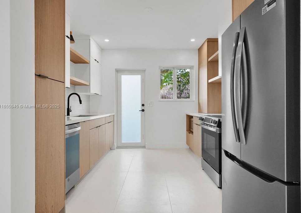 Small Image of 10767 NORTH EAST 2ND AVE #1, Miami Number 5