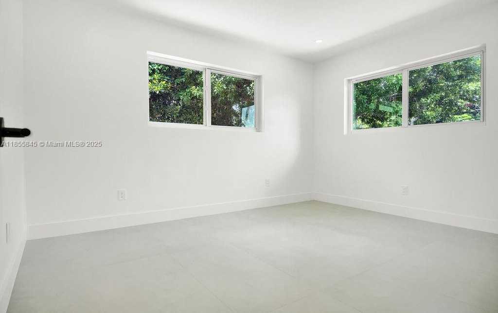 Small Image of 10767 NORTH EAST 2ND AVE #1, Miami Number 8