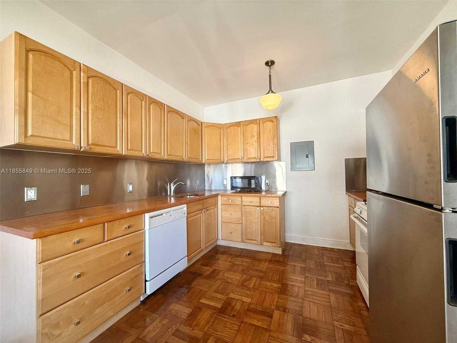 Small Image of 4035 NORTH MERIDIAN AVE #202, Miami Beach Number 12