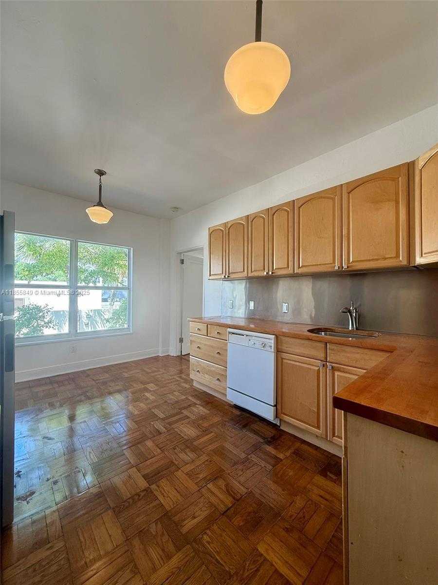 Small Image of 4035 NORTH MERIDIAN AVE #202, Miami Beach Number 14