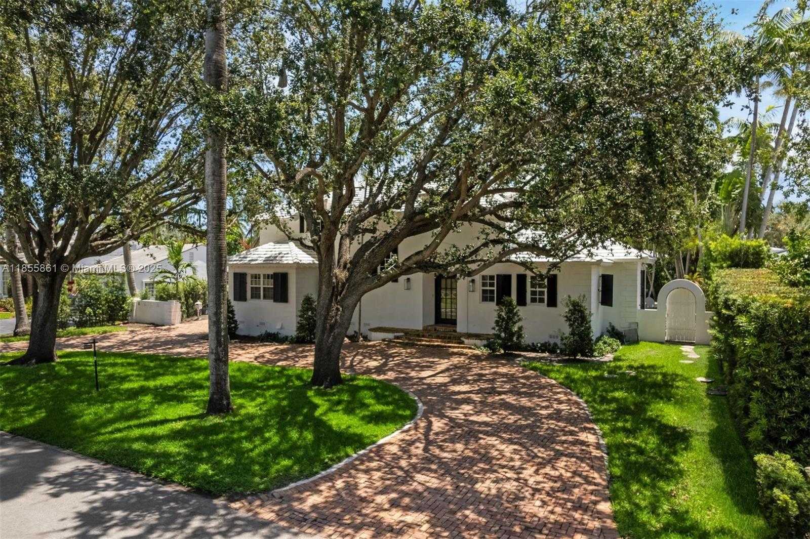 Small Image of 6675 ROXBURY LN, Miami Beach Number 15