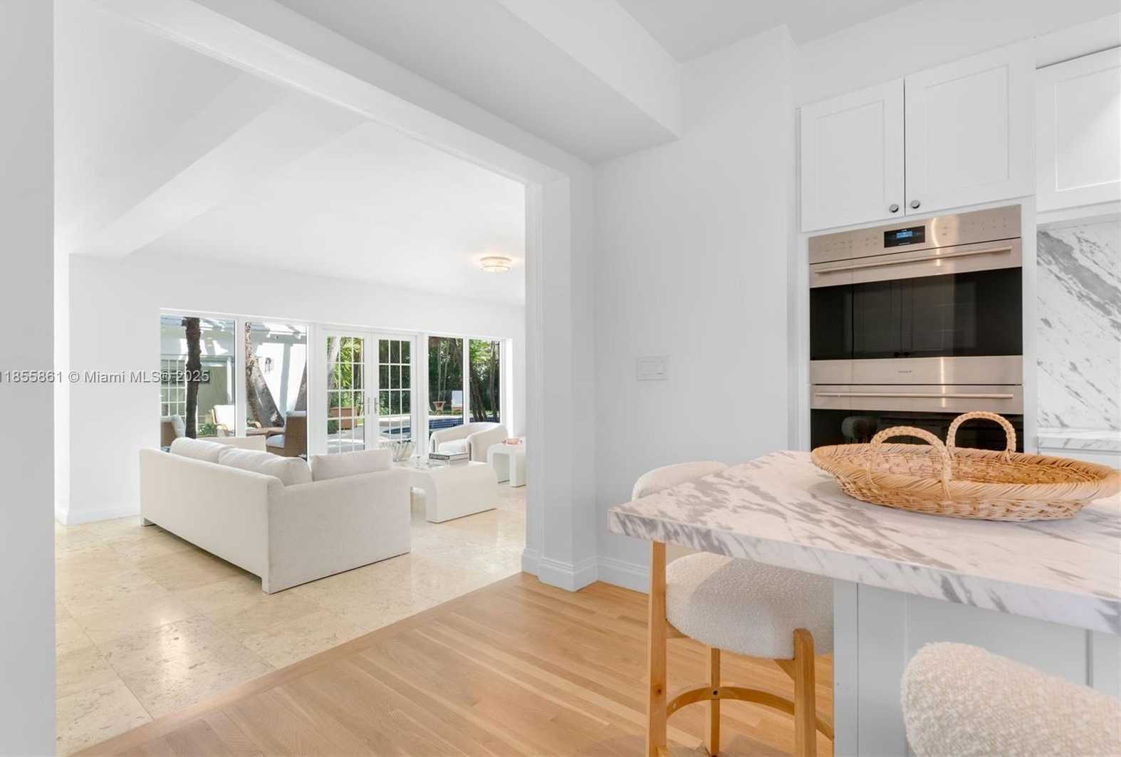 Small Image of 6675 ROXBURY LN, Miami Beach Number 30