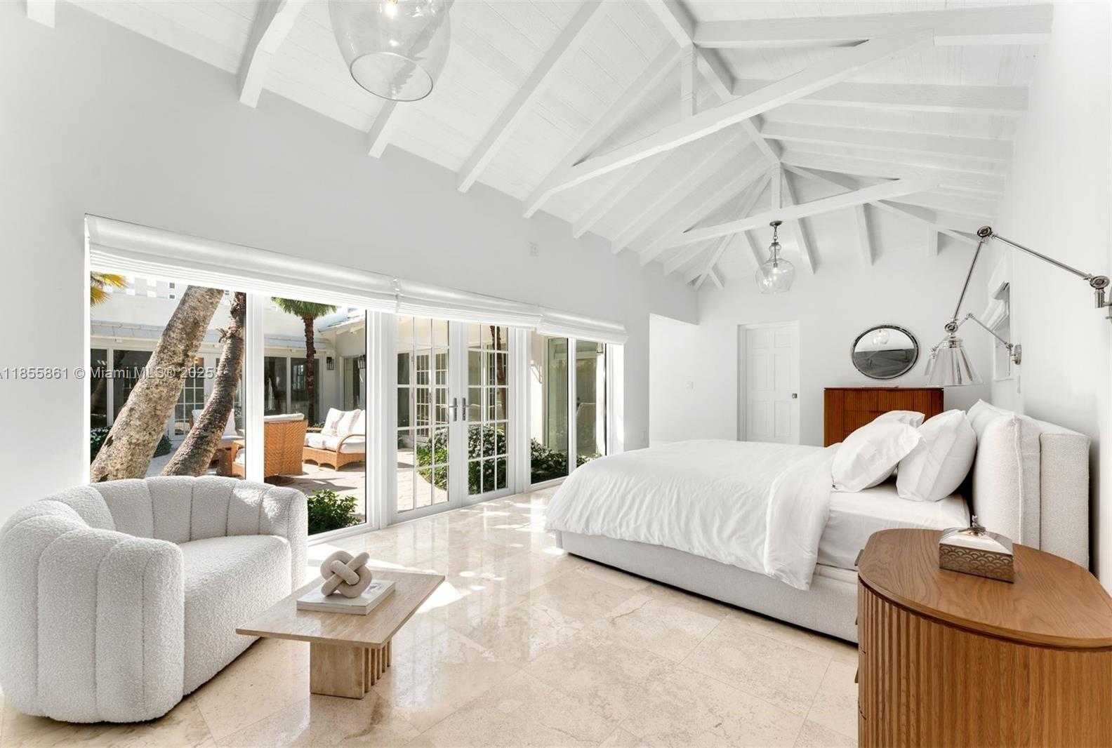 Small Image of 6675 ROXBURY LN, Miami Beach Number 31