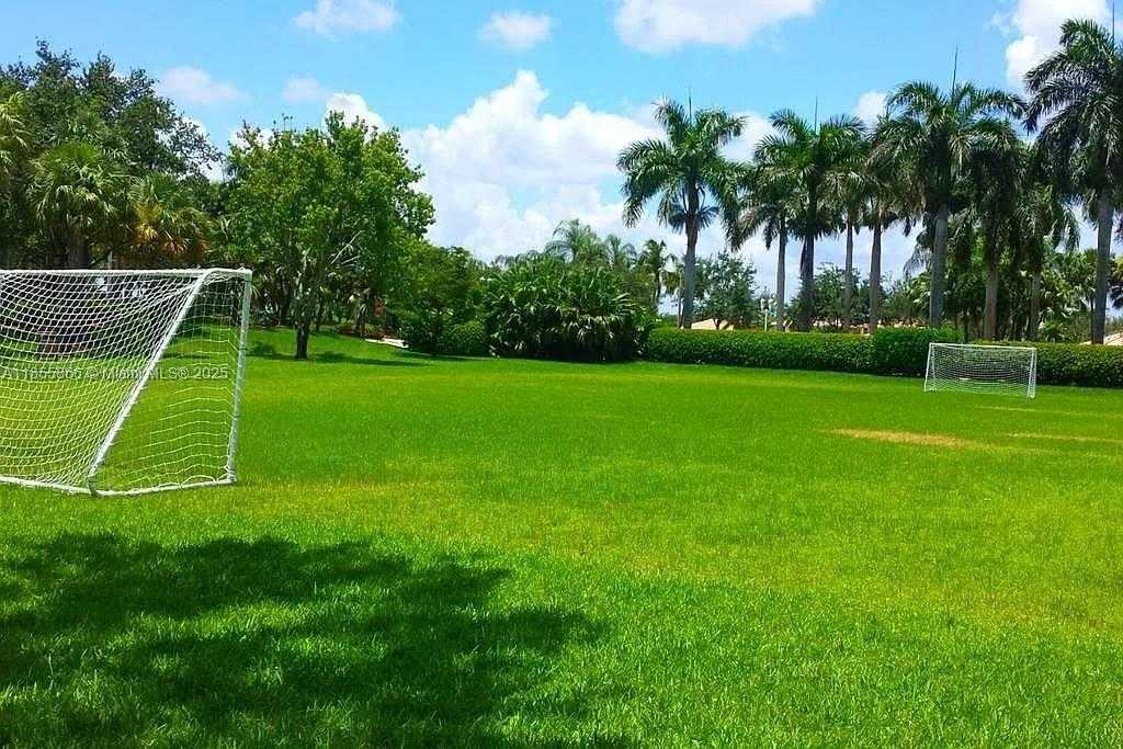 Small Image of 1110 NORTH WEST 171ST TER, Pembroke Pines Number 30