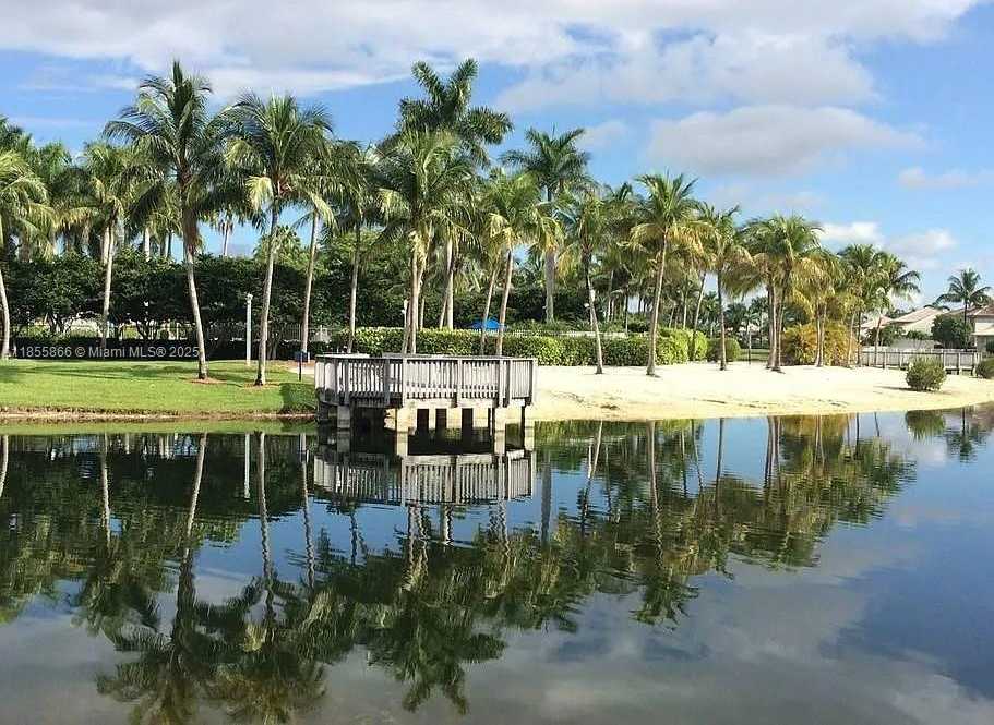 Small Image of 1110 NORTH WEST 171ST TER, Pembroke Pines Number 31