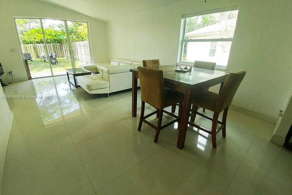 Small Image of 1110 NORTH WEST 171ST TER, Pembroke Pines Number 9