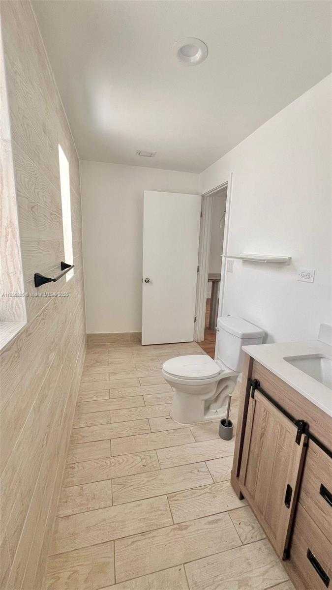 Small Image of 1523 EUCLID AVE #3, Miami Beach Number 12