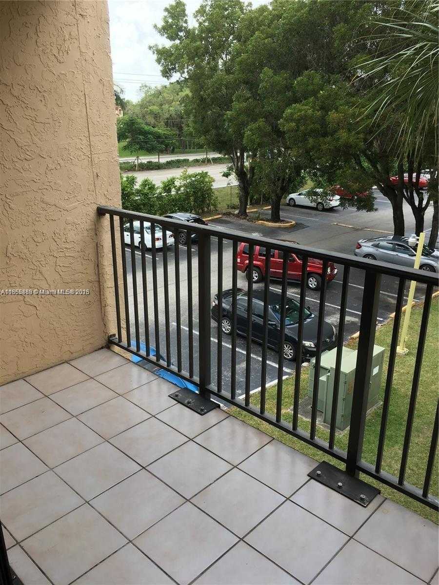 Small Image of 14221 NORTH KENDALL DR #305C, Miami Number 2